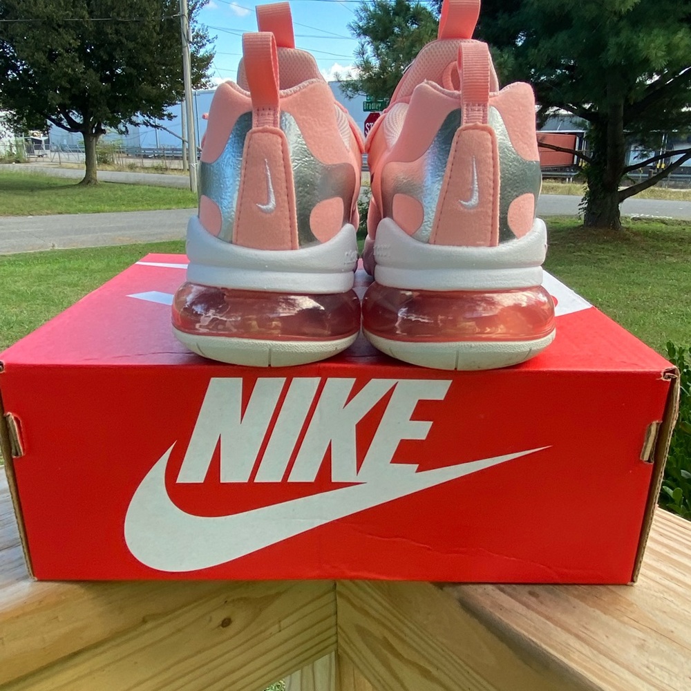 Nike Air Max 270 React - Picture 5 of 7